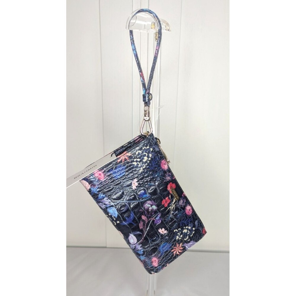 Brahmin Daisy Large Zip Wristlet - Folktale Melbourne, NWT - Picture 3 of 9